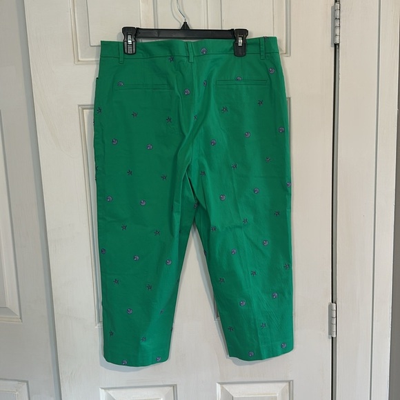 Talbots Kelly green Capri with seashell design size 14 women’s - Picture 5 of 5